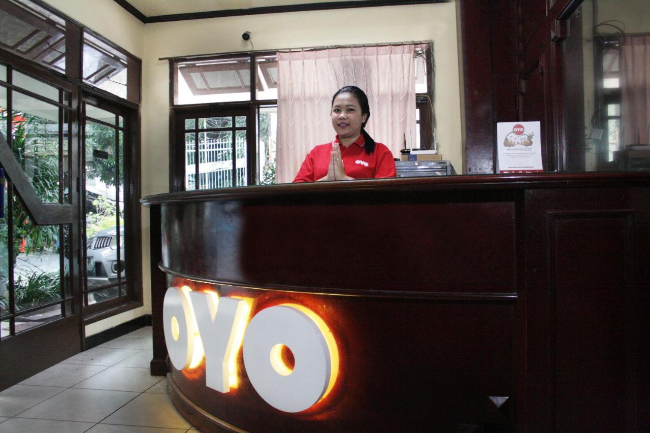 Vaccinated Staff - Oyo 181 Wisma Bintang Cakarta Dış mekan fotoğraf
