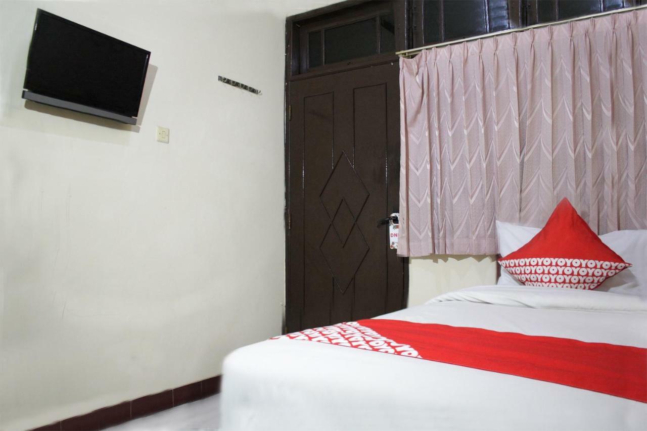 Vaccinated Staff - Oyo 181 Wisma Bintang Cakarta Dış mekan fotoğraf